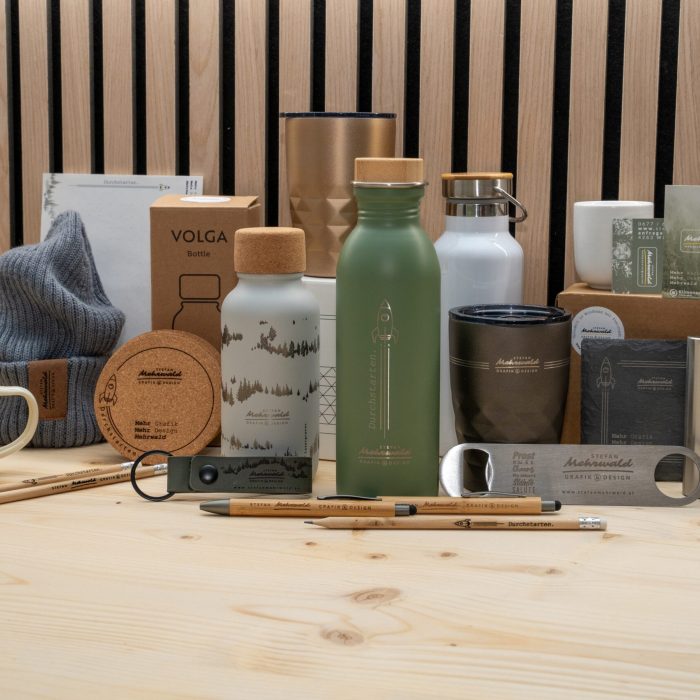 Merchandise, Give-Aways